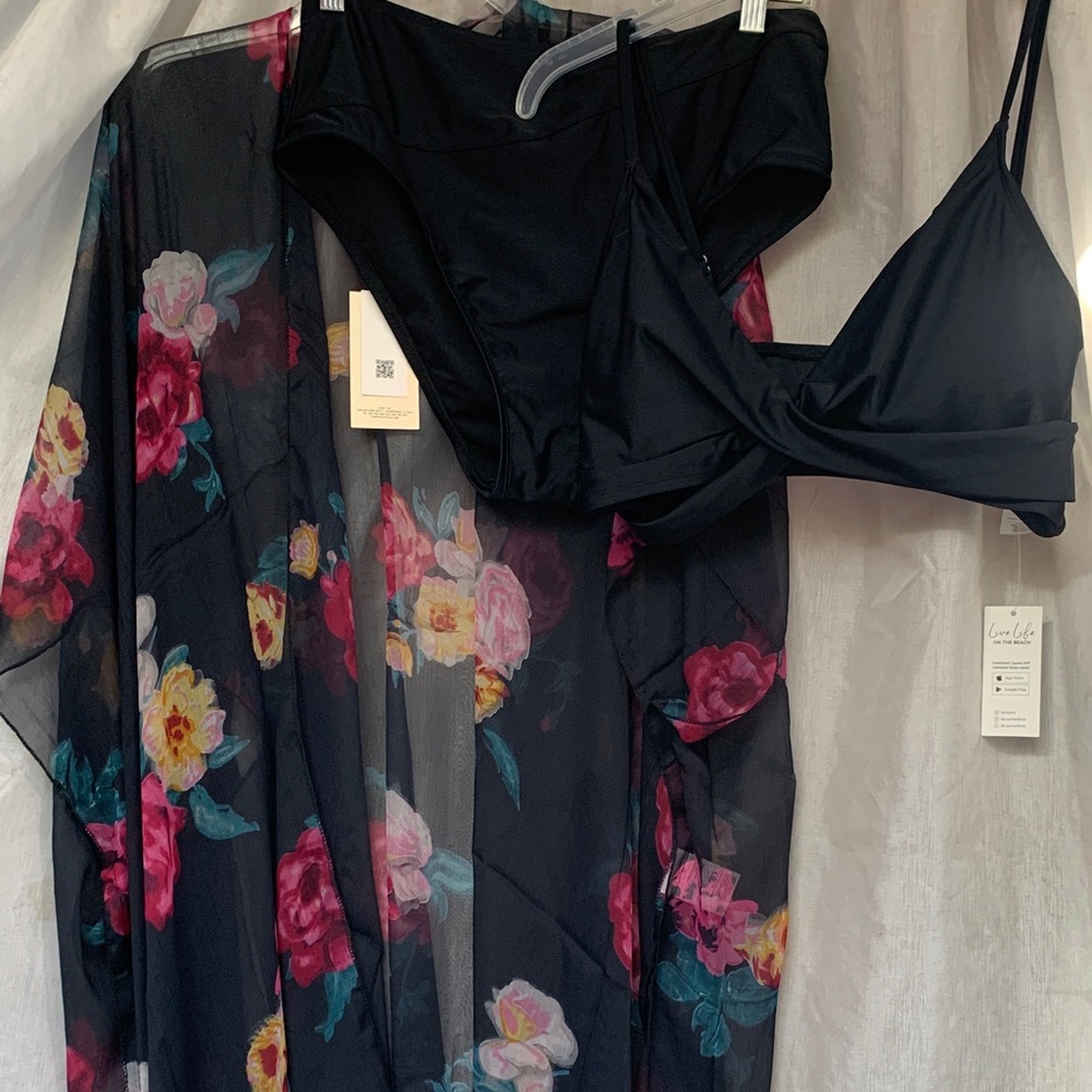 Cupshe Black Bikini Set with Floral Sheer Cover-Up